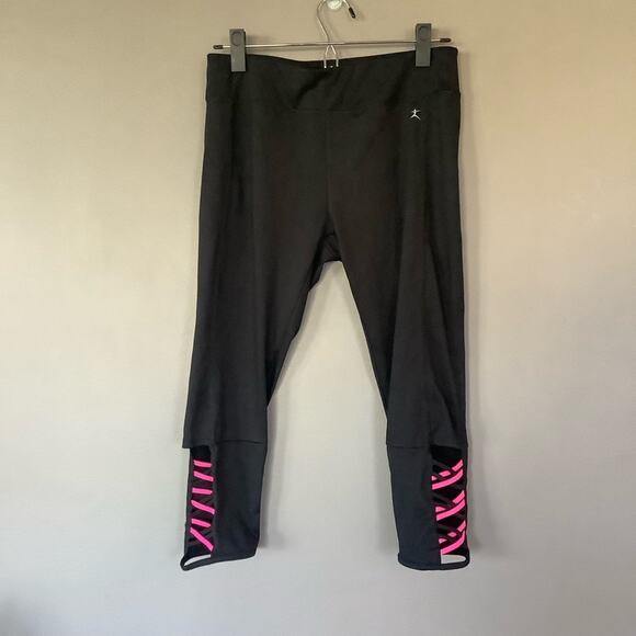 Danskin Neon Pink Crisscross Capri Legging - Picture 3 of 8